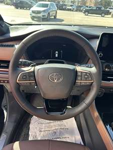 Toyota Grand Highlander Platinum AWD Usado 2025 - Product Image 4
