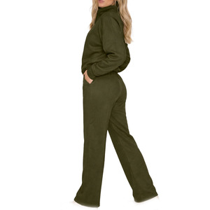Conjunto Deportivo Casual de Moda para Mujer al por Mayor con Logotipo Personalizado, de Alta Calidad, con Pantalones Cortos con Cremallera y Sudadera con Cremallera de Cuarto - Product Image 2