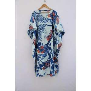 ชุดเดรสผ้าฝ้ายพิมพ์ลายแบบชาวชาวรุรุปุรี ทำมือ คอสูง แขนสั้น พิมพ์ลายดอกไม้  ชุดคลุมอาบน้ำ ชุดคลุมชายหาด  ไซส์ใหญ่  ใช้คลุมชุดว่ายน้ำได้ - Product Image 2