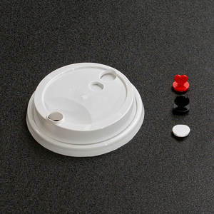 Couvre-gobelets et bouchons en forme de cœur rouge calibre 90 - Plastique 100% recyclable jetable (Ensemble de couvre-gobelets + bouchons) - Product Image 3