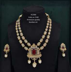 Conjunto de Collar Largo y Pendientes Kundan 12900, con Rubí Rojo Doble, Perla Colgante, en Aleación de Latón Dorado, Estilo Étnico para Boda - Product Image 1