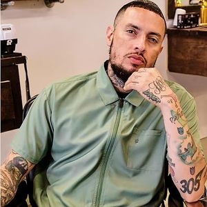 Men's Green Short Sleeve Zipper Vest Casual Breathable Polyester Outerwear Turn-<b>down</b> Collar Pockets Summer Wear - Product Image 3