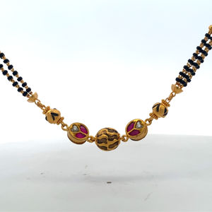 Mangalsutra de Oro Antiguo de 22K con Sello BIS - Collar Tradicional Hecho a Mano con Cuentas Negras en Oro Amarillo 916 - Product Image 6