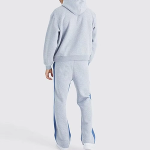 Custom-made 100% Polyester Winter Casual Loose Sporty Fit High-quality Thick Hoodie and Sweatpants Sportswear <b>Set</b> - Product Image 6