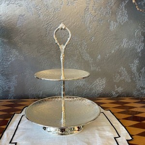 Support à gâteau décoratif artisanal en aluminium argenté à 2 niveaux, personnalisé, pour événements de luxe, mariages et fêtes - Vente en gros CRAFT ASCENT TCAIB-002 - Product Image 1