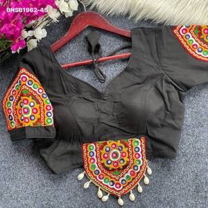 Collection de blouses pour festivals en coton magique avec broderie style Gamthi, patchwork et bordure en dentelle Kodi – Fournisseur d'Inde - Product Image 6