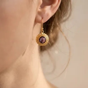 Pendientes de Cuarzo Amatista Morado en Forma Redonda, Chapados en Oro de 18k sobre Latón, Venta al por Mayor, Joyería Minimalista de Moda - Product Image 2