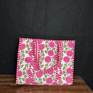 2026 New Floral Geometric Stripe Design Durable Tote <b>Bag</b> Quilted Cotton Thickened Handheld <b>Shoulder</b> <b>Strap</b> with Large Capacity - Product Image 4