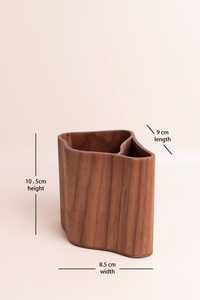 Porte-stylo en bois en forme de feuille de Ginkgo - Porte-crayons minimaliste en noyer fait main - Accessoire de bureau en bois fait main - Product Image 4