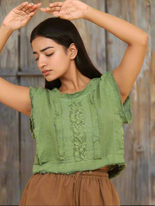 Haut court en lin vert olive fait main pour femme, chemisier d'été décontracté sans manches, chemise tendance vert sauge pour festival - Product Image 5