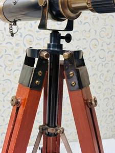 Telescopio de latón negro con acabado antiguo y soporte de madera de estilo antiguo, telescopios artesanales en venta por exportadores. - Product Image 4