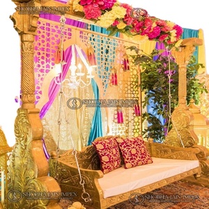 Décorations de mariage traditionnelles Sangeet Night Swing pour la mariée - Product Image 1