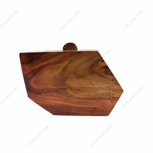 Pochette géométrique en bois artisanale pour femme – Sac de soirée, de mariage ou de cérémonie, rigide et élégant - Product Image 4