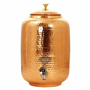 Fontaine à eau en cuivre finition miroir avec intérieur hygiénique et aspect haut de gamme pour les environnements hôteliers modernes - Product Image 3