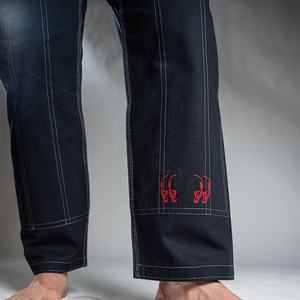 Uniforme Jiu Jitsu Gi ligero profesional para mujer con cinturón, tela flexible y duradera y opciones de sublimación personalizadas - Product Image 4