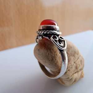 Bague Art Déco en Cornaline Rouge Naturelle, Plaqué Argent Sterling 925, Bijou Fait Main en Pierre Précieuse pour Femme, Élégante pour Mariage et Soirée - Product Image 4