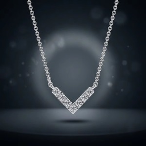 Colgante Majestic Chevron V-Bar con Diamantes en Oro Blanco de 14K (Joyería Fina Arquitectónica de Alta Costura) - Product Image 3