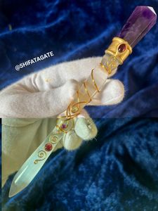 Varita de selenita hecha a mano al por mayor, punto de amatista, alambre de oro, barra de cristal curativo envuelto, otras artesanías de cristal - Product Image 3