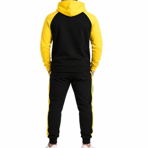 Conjunto Deportivo con Sudadera para Hombre, Estilo Urbano Premium, Tela Suave y Cómoda, Moda Urbana Moderna, Corte Relajado para Uso Diario, Ropa Urbana Moderna - Product Image 2
