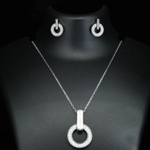สร้อยคอแฟชั่นผู้หญิงทรงกลมพร้อมจี้เงินแท้ 925  แบบไม่ก่อให้เกิดอาการแพ้  พร้อมสายสร้อยแบบกล่อง - Product Image 1