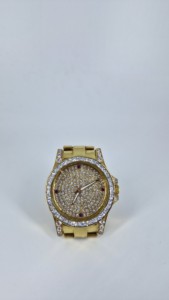 Montre-bracelet de luxe personnalisée en argent 925, cadran pavé de diamants CZ, lunette sertie de CZ, montre à quartz pour homme d'affaires - Product Image 3
