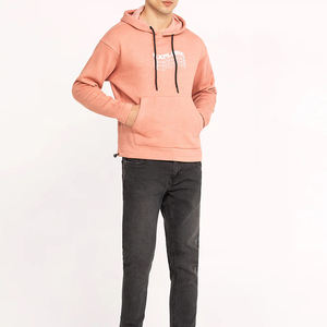 Sweat-shirt à capuche surdimensionné pour homme, logo personnalisé, en laine, style streetwear, possibilité de personnalisation, vente en gros, fabrication sur mesure. - Product Image 6