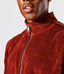 Elegante Chándal de Terciopelo Unisex de Dos Piezas con Sudadera con Cremallera y Pantalones Jogger de Corte Regular, Color Sólido, Opción de Logotipo Personalizado - Product Image 3