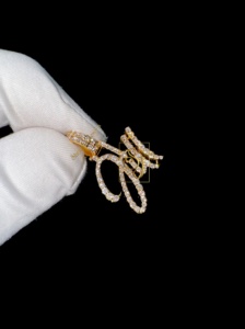 จี้สร้อยคอทองคำแท้ 14K สไตล์ฮิปฮอปสุดเทรนดี้ ประดับเพชรแล็บโกรว์ ตัวอักษรภาษาอังกฤษแบบคัสตอม  พร้อมชื่อและอักษรตัวแรกตามสั่ง - Product Image 6