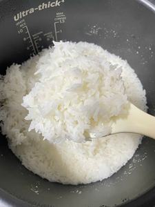 Arroz ST25 de primera calidad, arroz blanco de grano largo perfumado, se vende a la comunidad chino-vietnamita en Europa, Estados Unidos, Canadá, etc. - Product Image 2