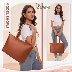 Bolso de Hombro de Cuero Genuino Hecho a Mano, Bolso de Lujo de Diseño Exclusivo para Mujer - Product Image 4