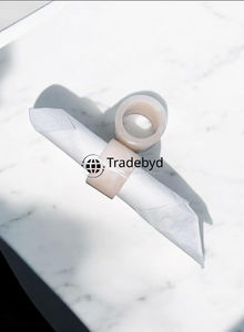 Anneaux de serviette de table classiques en résine de qualité supérieure, durables, écologiques, décoratifs pour la table à manger par Tradebyd - Product Image 2