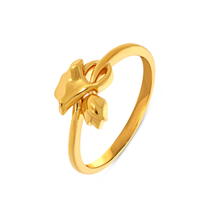 Bague florale plaquée or Lily Grace Bloom pour femme, élégante bague minimaliste inspirée de la nature avec fleur et bourgeon de lys - Product Image 1