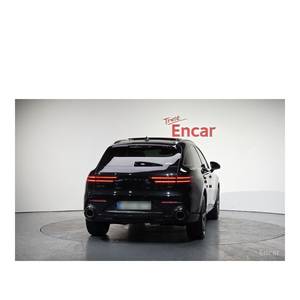 Genesis GV70 2.5T 2024, Gasolina, Tracción en las Cuatro Ruedas, Caja de Cambios Automática, Asientos de Cuero, Cámara Trasera, 36,611 km, Volante a la Izquierda - Product Image 3