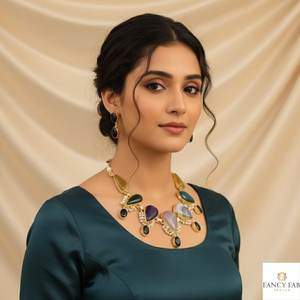 Ensemble collier et boucles d'oreilles multi-pierres, collier statement en or avec perles, boucles d'oreilles pendantes en onyx noir, bijoux pour demoiselles d'honneur - Product Image 3