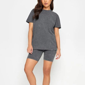 Nouvel ensemble de t-shirt et short formel pour femmes - Tenue d'hiver confortable en 2 pièces, imperméable et respirante pour les sports de plein air - Product Image 3