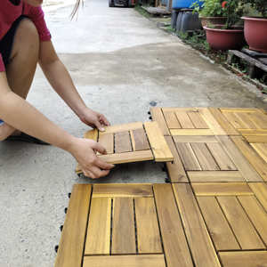 Dalles de terrasse emboîtables en bois d'acacia, dalles de sol pour terrasse, pour finition intérieure et extérieure, teck doré, 300 x 300 mm - Product Image 4