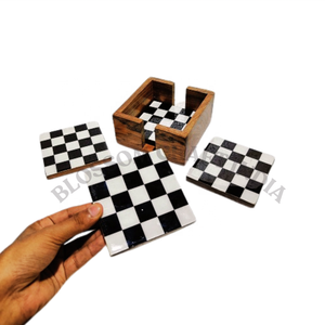 Juego de 4 posavasos de madera de acacia premium, pulidos, con patrón de tablero de ajedrez, hechos a mano, Blossom Craft India, para servir té, letrero de pared, artesanías de madera - Product Image 5