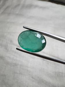 Émeraude Sakota naturelle, taille ovale, 5,67 carats, pierre précieuse verte, haute qualité, vente en gros - Product Image 2