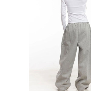 Pantalon large gris pour homme à taille élastique avec poches latérales, coupe décontractée, tricoté, style automne - Product Image 3