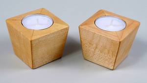 Portavelas de madera contemporáneo para velas de té: Acabado pulido a mano - Product Image 6