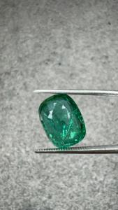 Gulrez Gems 6.73 Carats Pierre précieuse naturelle de tsavorite de mine zambienne, taille coussin, couleur pastèque, grenat vert, IGI - Product Image 5