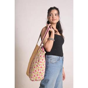 Bolsa de Mano de Algodón Ecológico Kantha, Estilo Vintage Indio Boho, Estampada y Hecha a Mano - Product Image 3
