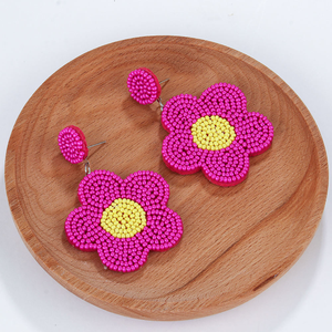 Nuevo Estilo de Moda 2024 para Mujer, Diseño Floral Clásico Simple Hecho a Mano con Cuentas de Semillas, Ligero, para la Temporada de Verano, por MULTI CRAFT - Product Image 5