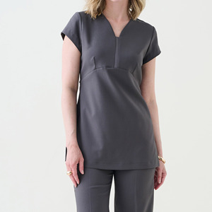 Camiseta Túnica para Salón de Belleza, Uniforme Elegante para Peluquería, Blusa Túnica para Enfermería - Product Image 1