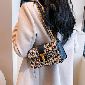 Bolso Bandolera de PU para Mujer, Diseño de Marca de Lujo, Texturizado, Estilo Francés, Cadena con Patrón Geométrico, para Compras, Viajes y Uso Diario en Todas las Estaciones - Product Image 3