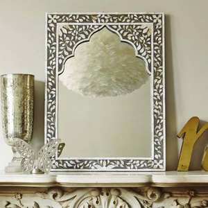 Miroir mural décoratif léger et personnalisable, design Art Déco unique, fait main en Inde, avec incrustations en os. - Product Image 1