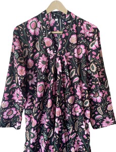 Robe Kimono Florale Noire pour Femme, Manches Longues, Col en V, Imprimée, Décontractée, Vêtement d'Intérieur, Coton Imprimé, Meilleure Vente d'Été - Product Image 1