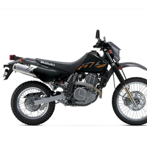 มอเตอร์ไซค์ดูอัลสปอร์ต DR650S รุ่นปี 2026 สมรรถนะสูง - เครื่องยนต์ 644 ซีซี ระบายความร้อนด้วยน้ำมัน สี่จังหวะ สูบเดียว - Product Image 3