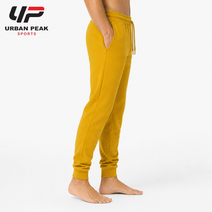 Pantalon de survêtement streetwear pour homme, coupe décontractée, matière douce et finitions modernes pour des tenues urbaines décontractées. - Product Image 3
