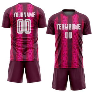 Conjunto de Camiseta y Pantalones Cortos de Fútbol Sublimados Personalizados, Color Degradado, Cuello Redondo, Manga Corta, Absorbe la Humedad, Ropa Deportiva Unisex para Adultos - Product Image 3